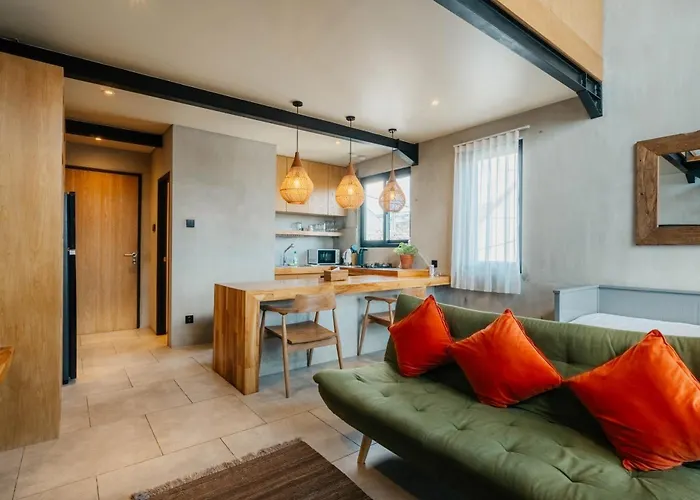 Apartamento X - 1bedroom Mezanine In Bumbak Near Canggu